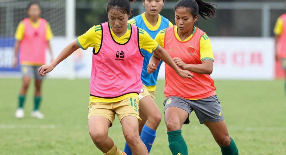 Án phạt đến sau tiếng còi: thẻ vàng của một trọng tài FIFA và khoản tự phạt gấp đôi của Đồng Nai