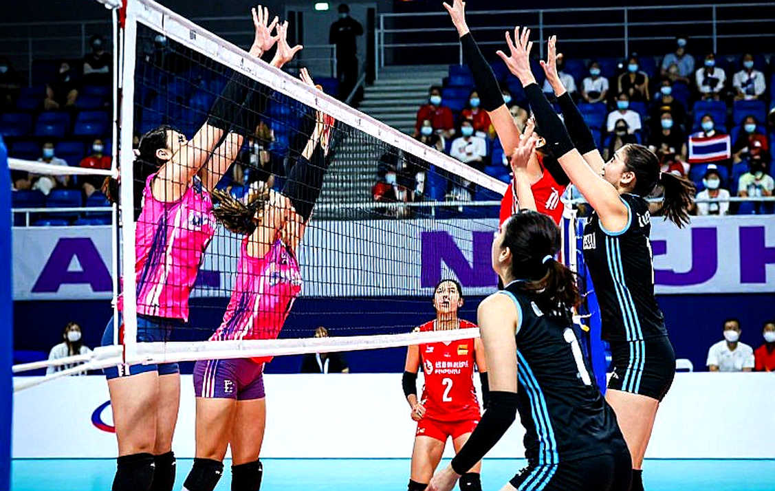 Ba Lan 3-1 Pháp: Ngôi vương giữ bằng hiệu suất, không bằng một cái tên