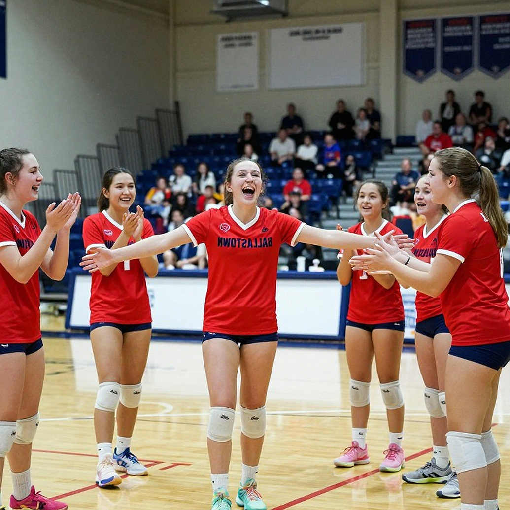 Karly Whitehead Cam Kết Gia Nhập Đội Bơi SMU: Tài Năng Bơi Ngửa Triển Vọng Của Texas
